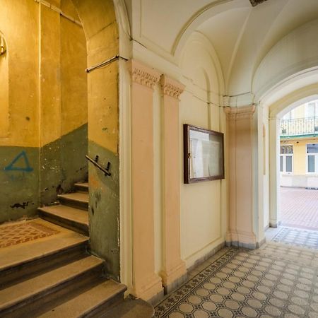 ブダペストBpr Kiraly Street Nest With A/Cアパートメント エクステリア 写真